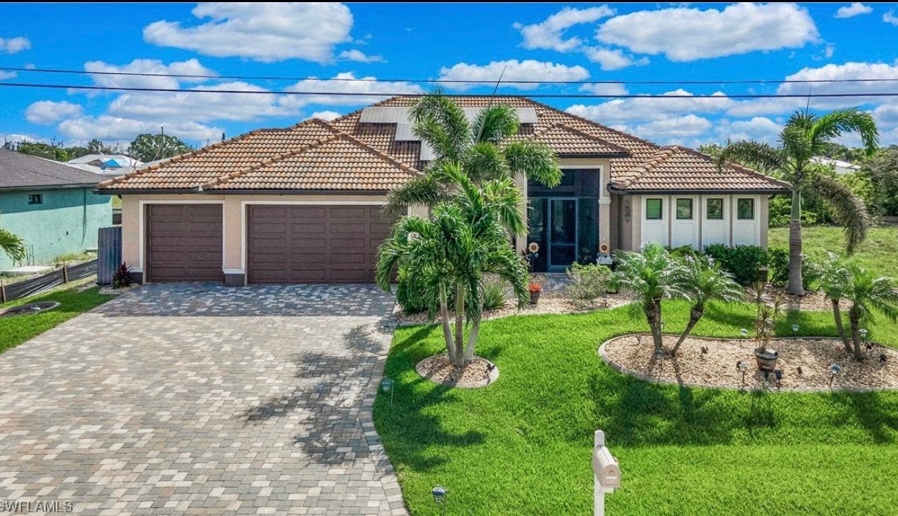 Beautiful SWFL home with landscaping